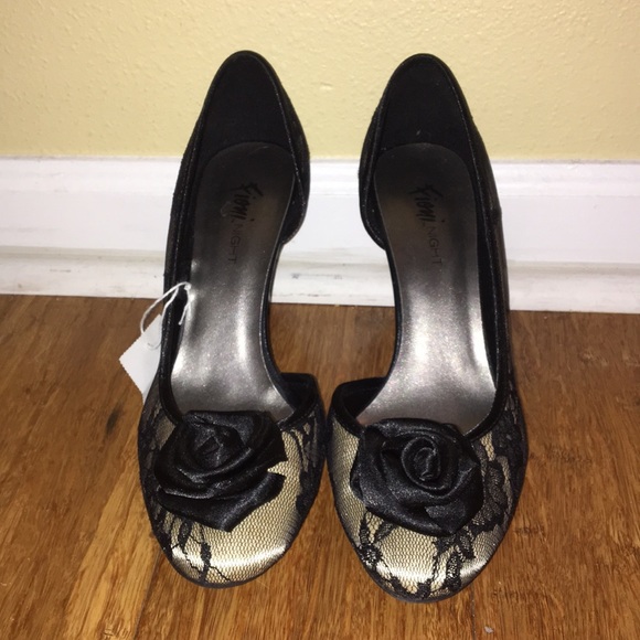 Fioni Night Black Lace Heels size 7.5 - Picture 2 of 3